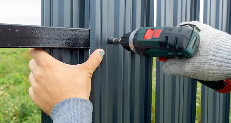 Metal Gate Repair in Florida Ridge, FL