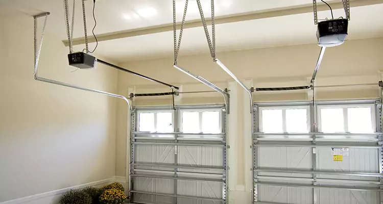 Residential Emergency Garage Door Repair in Florida Ridge, FL