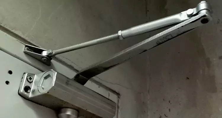 Door Closer Oil Leak Repair in Florida Ridge, FL