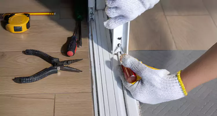 Closet Sliding Door Track Repair in Florida Ridge, FL