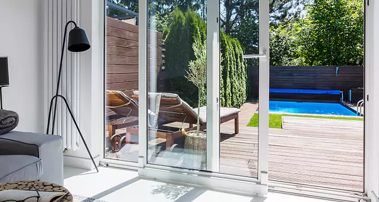 Fixing A Sliding Screen Door Roller in Florida Ridge, FL