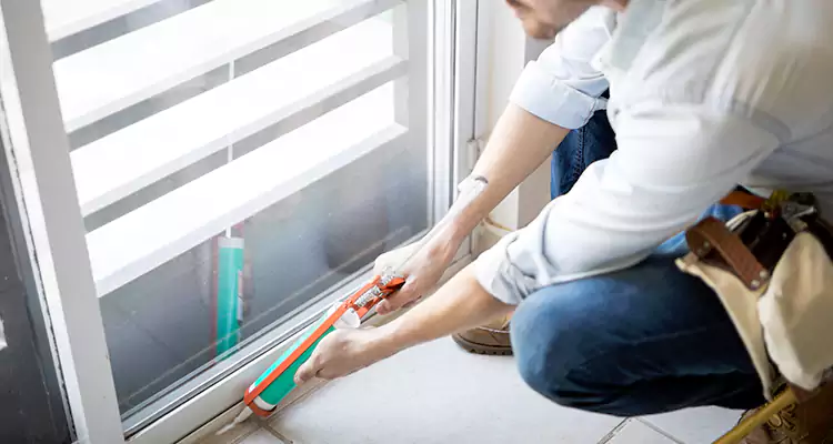Dap Window Caulk Repair in Florida Ridge, FL